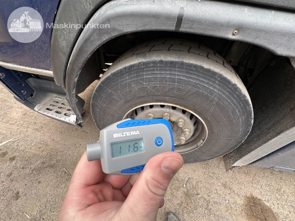 Skip loader truck Volvo FM 12 420 LAXO Liftdumper + lastväxlare + flak: picture 36