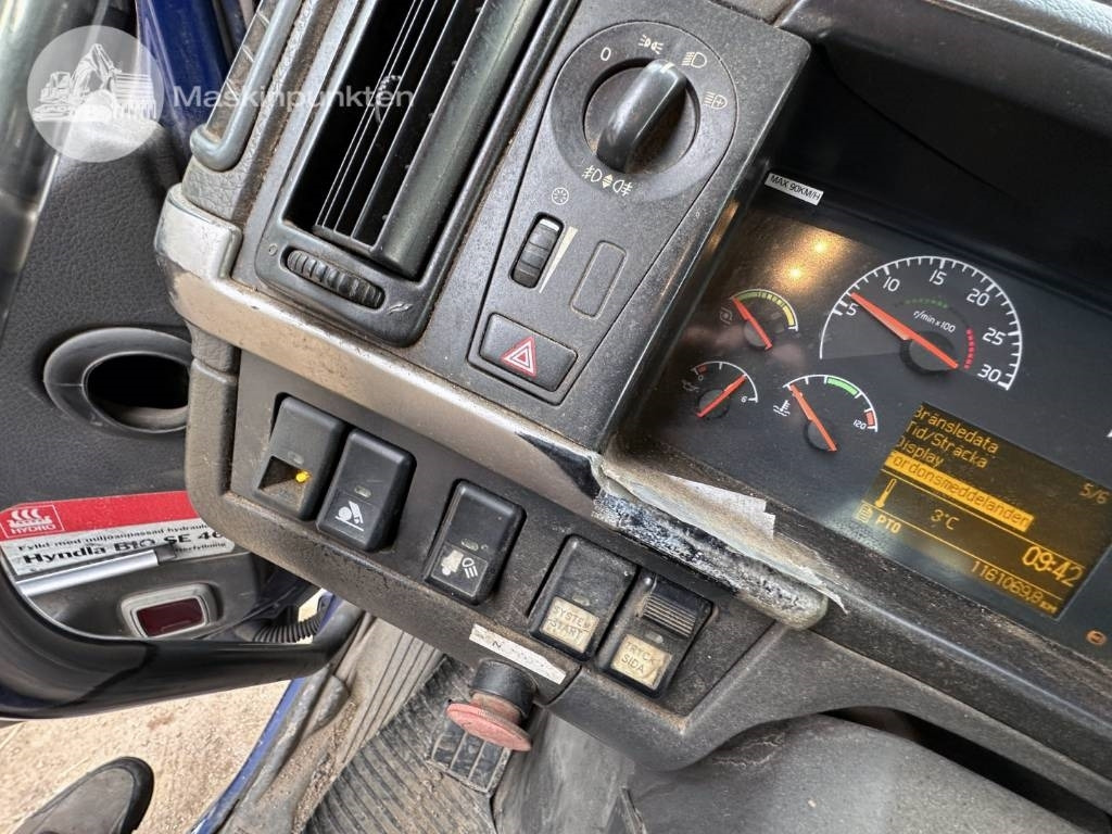 Skip loader truck Volvo FM 12 420 LAXO Liftdumper + lastväxlare + flak: picture 24