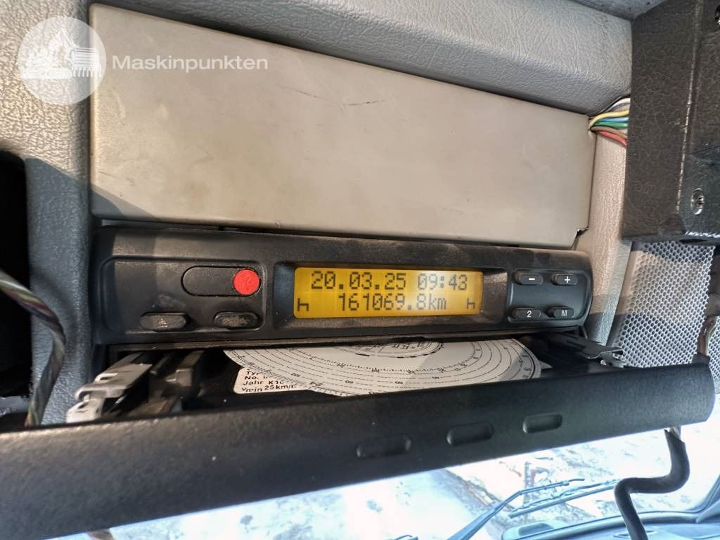 Skip loader truck Volvo FM 12 420 LAXO Liftdumper + lastväxlare + flak: picture 30