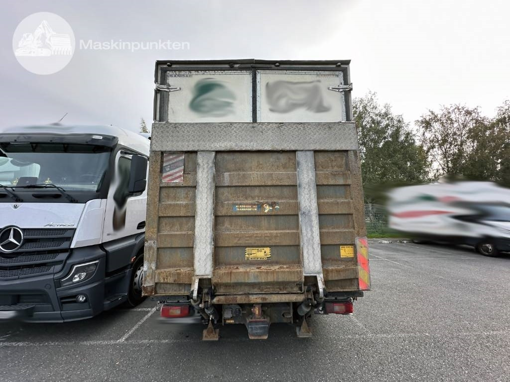 Volvo FM 9 300  - Box truck: picture 5 Volvo FM 9 300  - Box truck: picture 5