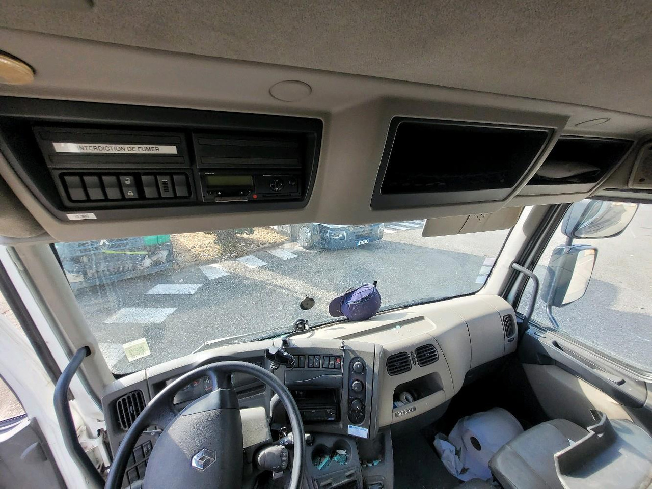 Leasing of RENAULT MIDLUM 180 DXL RENAULT MIDLUM 180 DXL: picture 11 Leasing of RENAULT MIDLUM 180 DXL RENAULT MIDLUM 180 DXL: picture 11