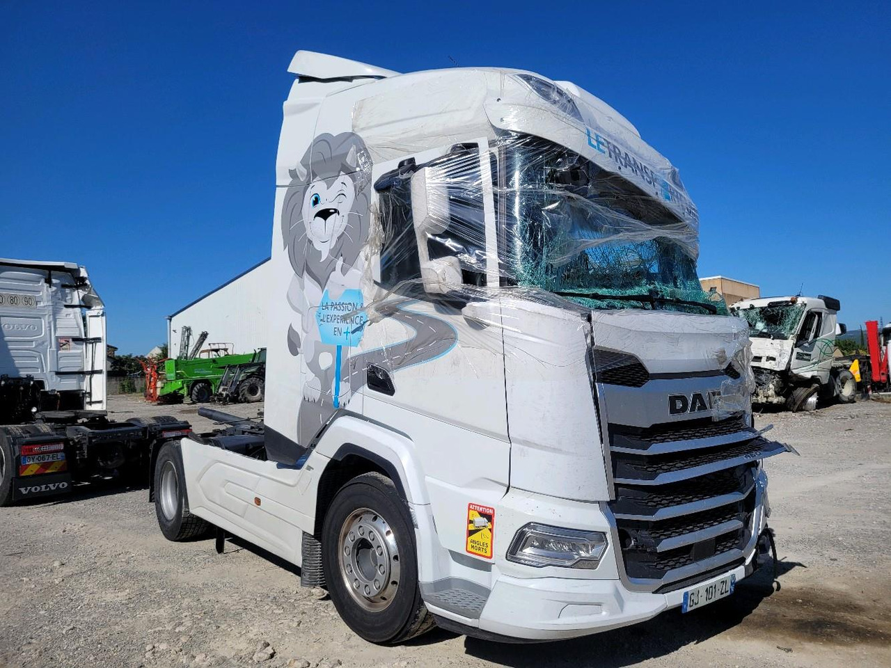 Tractor unit DAF XF450: picture 1