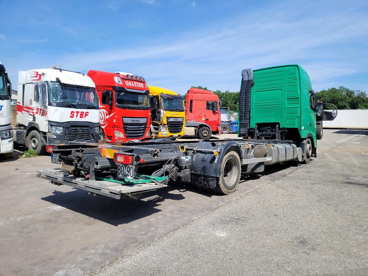 VOLVO FH12 420 GLOBETROTTER - Container transporter/ Swap body truck: picture 4 VOLVO FH12 420 GLOBETROTTER - Container transporter/ Swap body truck: picture 4
