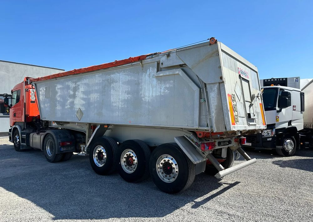 Benalu 25 m3 OSIE SAF HYDRAULICZNA KLAPA ELEKRYCZNY DACH - Tipper semi-trailer: picture 5 Benalu 25 m3 OSIE SAF HYDRAULICZNA KLAPA ELEKRYCZNY DACH - Tipper semi-trailer: picture 5