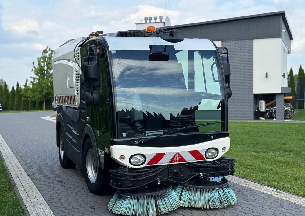 Inny MATHIEU GRAND AZURA MC420 ZAMIATARKA - Garbage truck: picture 3 Inny MATHIEU GRAND AZURA MC420 ZAMIATARKA - Garbage truck: picture 3