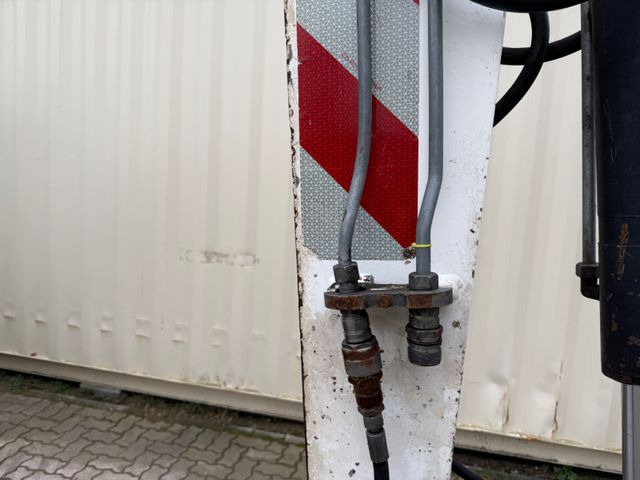 Mini excavator O & K RH1.48 / 4.680 KG / Greifer + 3 x Löffel: picture 23 Mini excavator O & K RH1.48 / 4.680 KG / Greifer + 3 x Löffel: picture 23