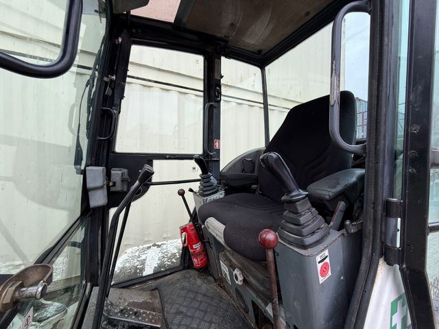 Mini excavator O & K RH1.48 / 4.680 KG / Greifer + 3 x Löffel: picture 18 Mini excavator O & K RH1.48 / 4.680 KG / Greifer + 3 x Löffel: picture 18