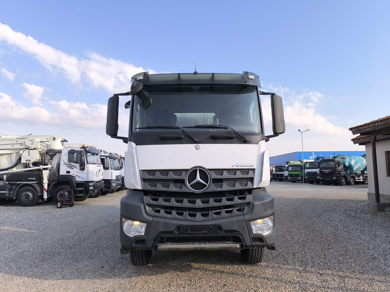 MERCEDES-BENZ AROCS 3242 CIFA 9M3 - Concrete mixer truck: picture 2 MERCEDES-BENZ AROCS 3242 CIFA 9M3 - Concrete mixer truck: picture 2
