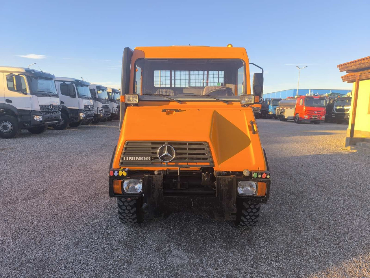 UNIMOG U90 - Tipper: picture 2 UNIMOG U90 - Tipper: picture 2