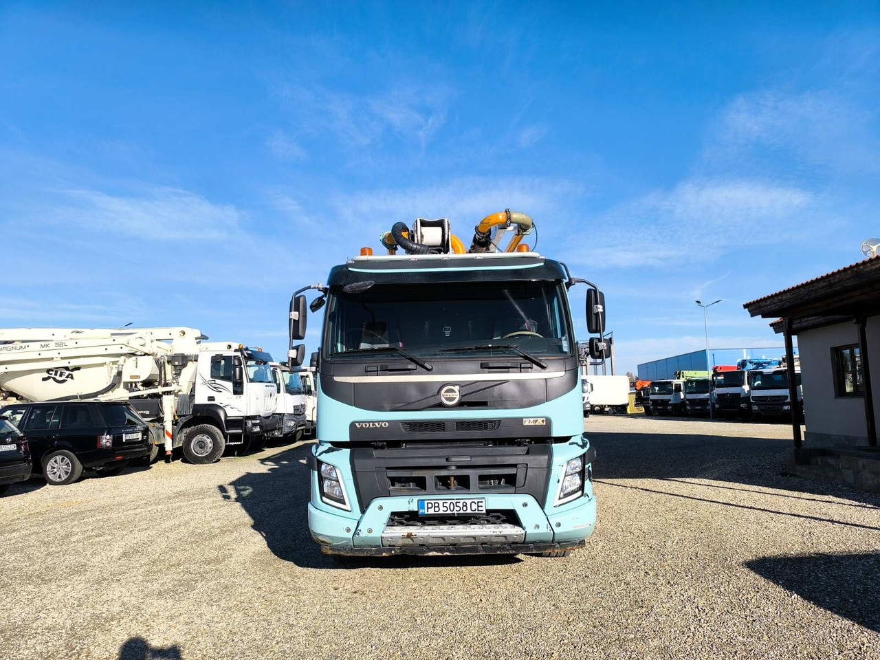 Volvo FMX 500 SCHWING S36SX - Concrete pump truck: picture 2 Volvo FMX 500 SCHWING S36SX - Concrete pump truck: picture 2