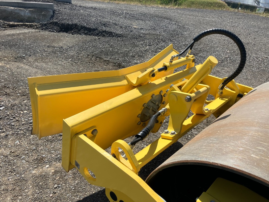 Roller BOMAG DE BW 124 DH-5  Stage V/Tier 4f: picture 8