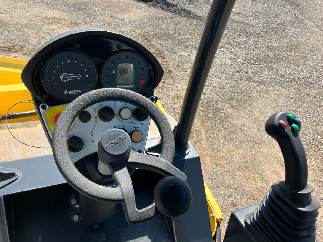 Roller BOMAG DE BW 124 DH-5  Stage V/Tier 4f: picture 6