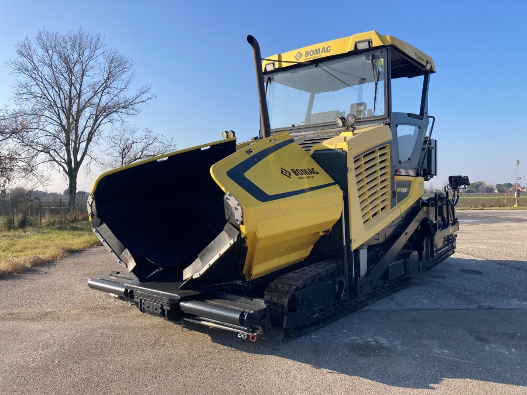 BOMAG IT BF 700 C-2 S500 Stage IV/Tier 4f - Asphalt paver: picture 1 BOMAG IT BF 700 C-2 S500 Stage IV/Tier 4f - Asphalt paver: picture 1