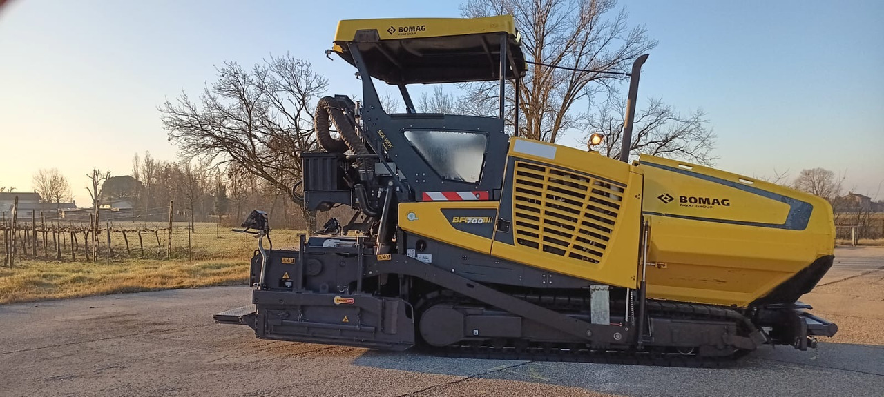 Asphalt paver BOMAG IT BF 700 C-2 S500  Stage IV/Tier 4f: picture 17