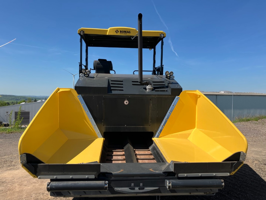 New Asphalt paver BOMAG IT BF 800 C S600  Stage IIIa/Tier 3: picture 28
