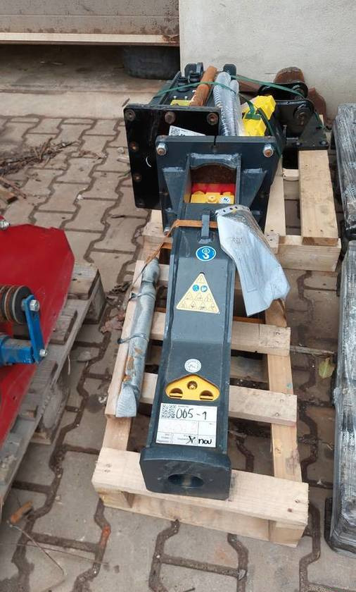 Młot wyburzoniewy Mustang HM100 do minikoparki - Hydraulic hammer for Construction machinery: picture 2 Młot wyburzoniewy Mustang HM100 do minikoparki - Hydraulic hammer for Construction machinery: picture 2