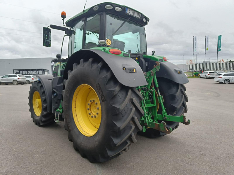 John Deere 6215R - Farm tractor: picture 5 John Deere 6215R - Farm tractor: picture 5
