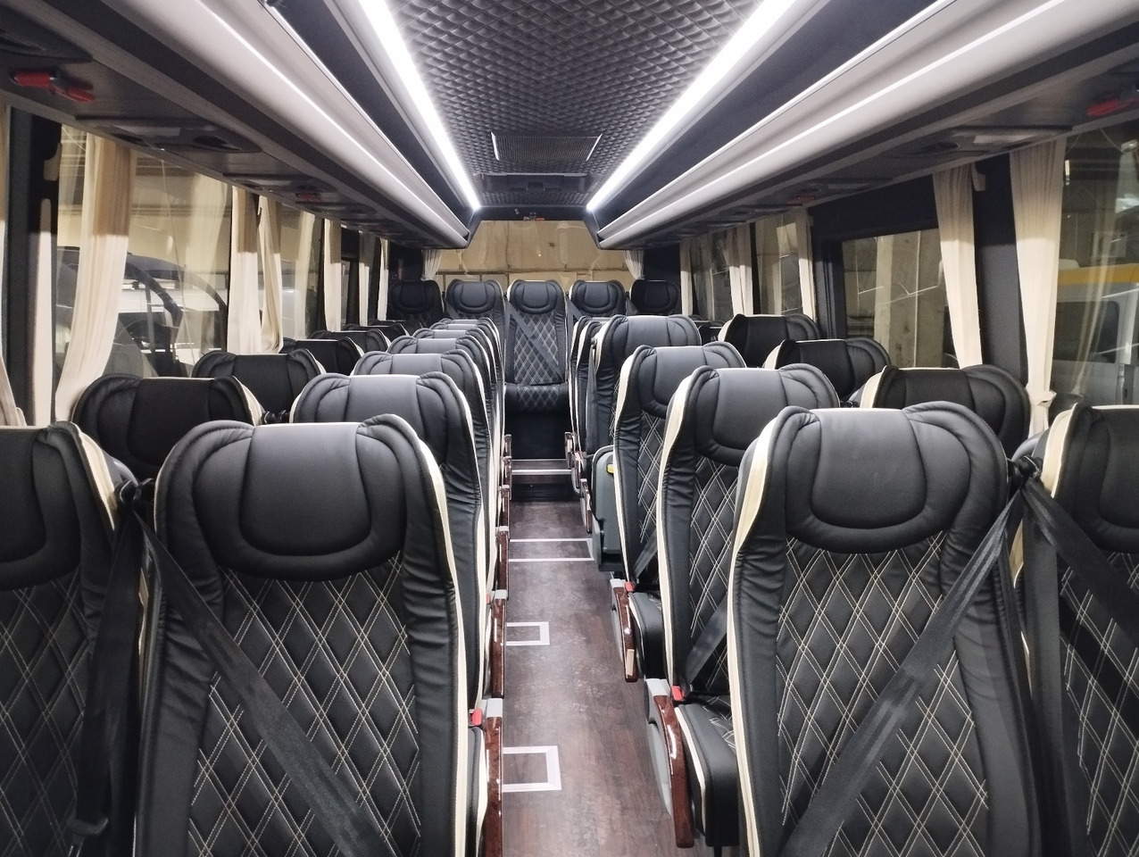 New Coach IVECO DAILY -  RIGHT HAND DRIVE TOURISTIC VEHICLE: picture 12