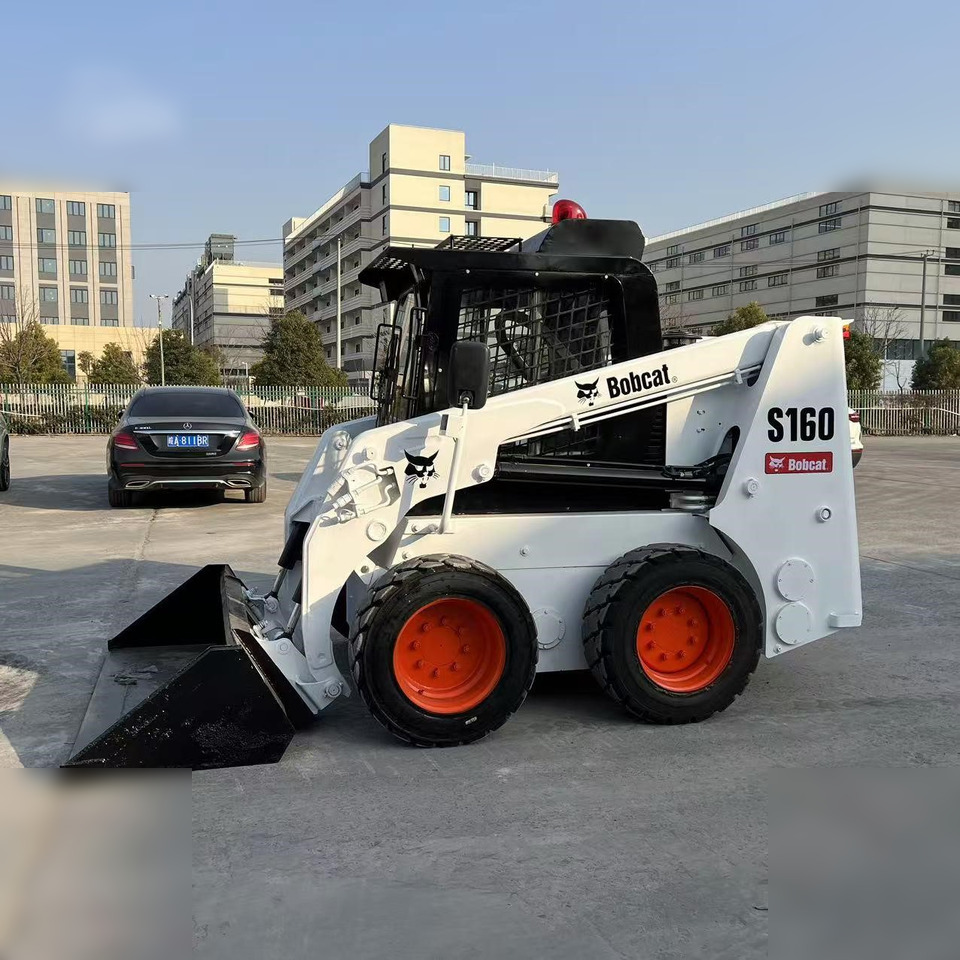 BOBCAT S160 - Skid steer loader: picture 1 BOBCAT S160 - Skid steer loader: picture 1