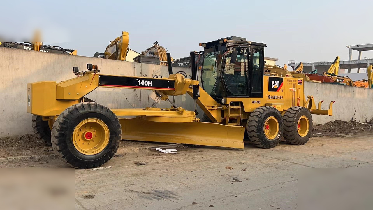 CATERPILLAR 140H - Grader: picture 4 CATERPILLAR 140H - Grader: picture 4
