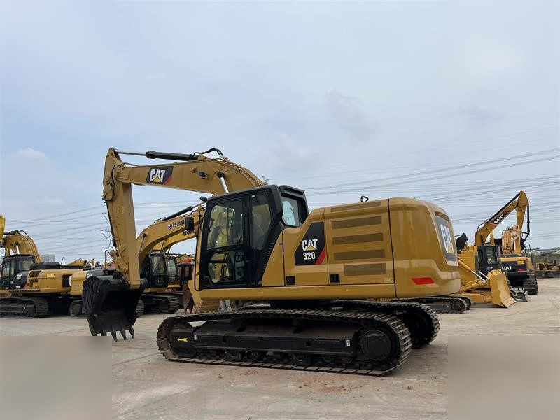 CATERPILLAR 320 - Crawler excavator: picture 2 CATERPILLAR 320 - Crawler excavator: picture 2