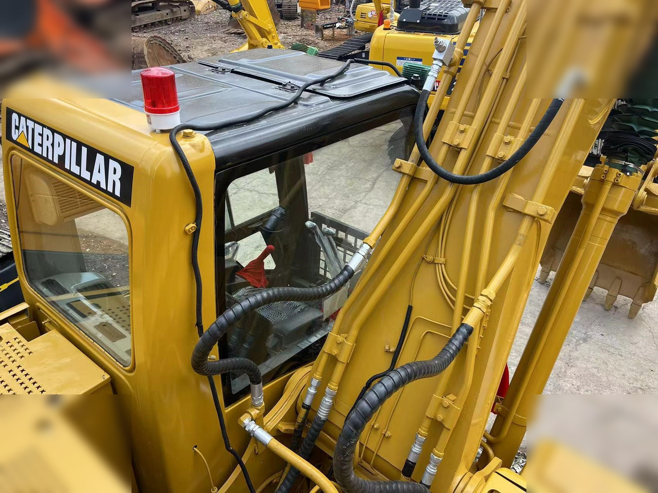 CATERPILLAR 320CL - Crawler excavator: picture 5 CATERPILLAR 320CL - Crawler excavator: picture 5