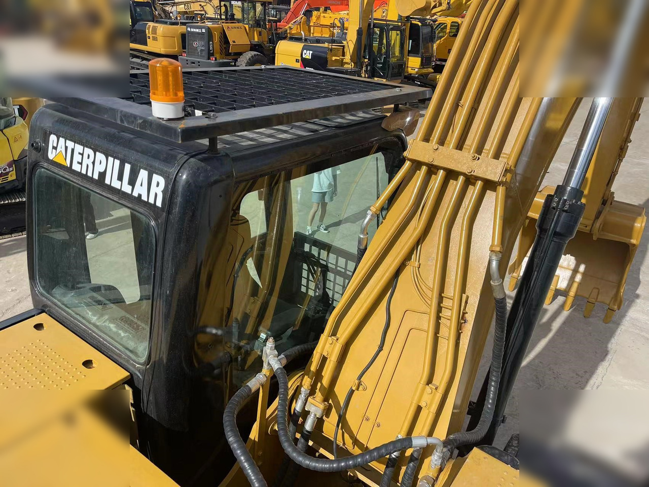 Crawler excavator CATERPILLAR 320D: picture 6 Crawler excavator CATERPILLAR 320D: picture 6