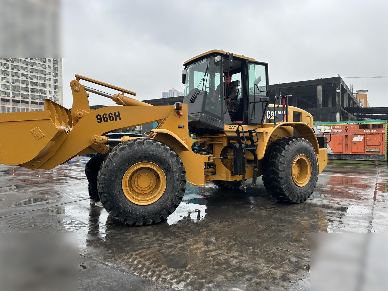 CATERPILLAR 966H - Wheel loader: picture 4 CATERPILLAR 966H - Wheel loader: picture 4