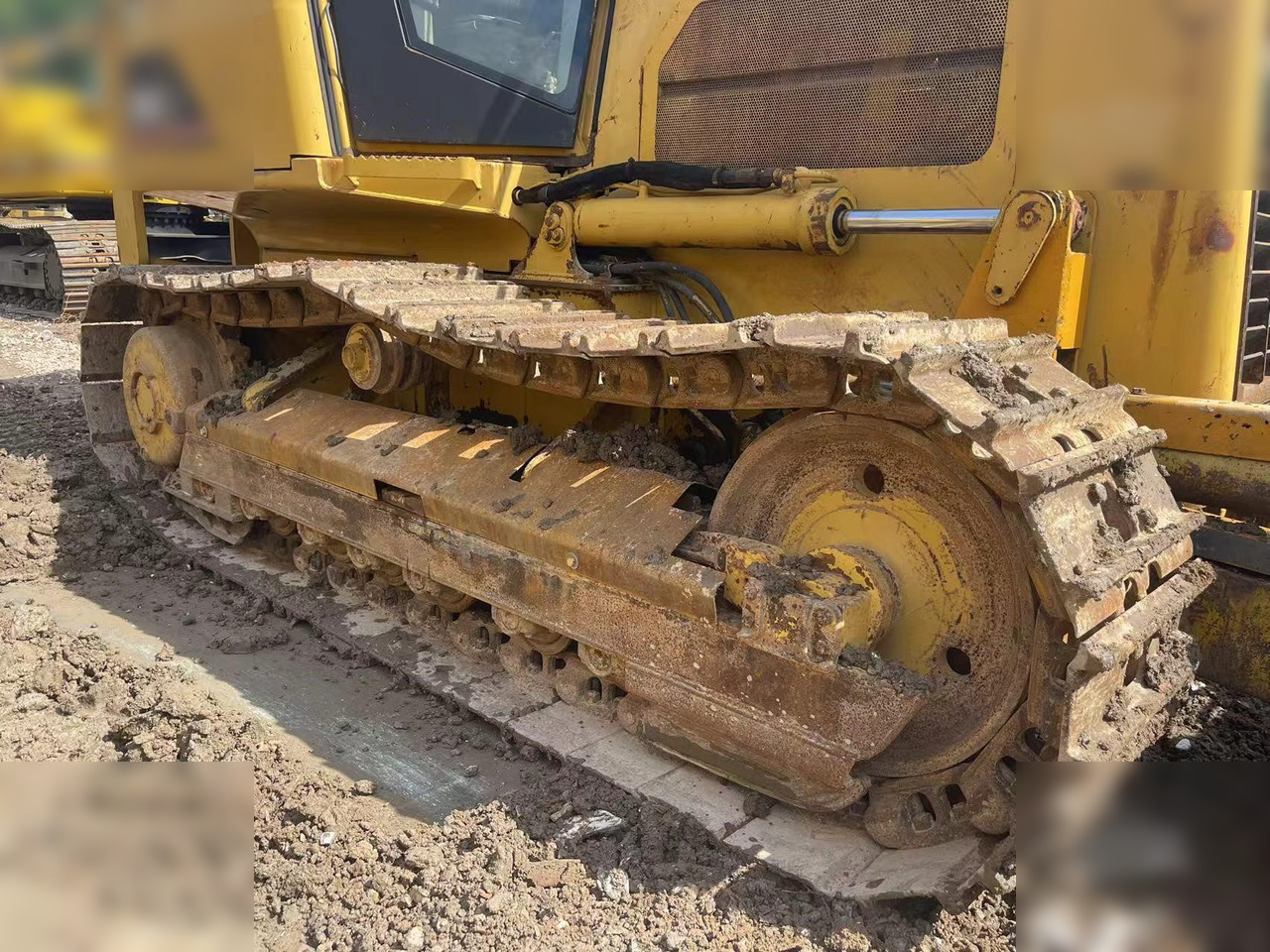 CATERPILLAR D5G XL - Bulldozer: picture 4 CATERPILLAR D5G XL - Bulldozer: picture 4