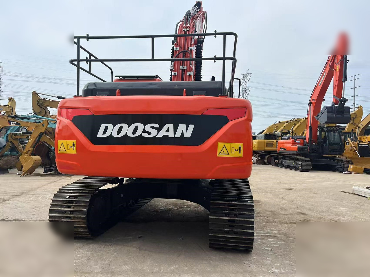 DOOSAN DX225 LC - Crawler excavator: picture 3 DOOSAN DX225 LC - Crawler excavator: picture 3
