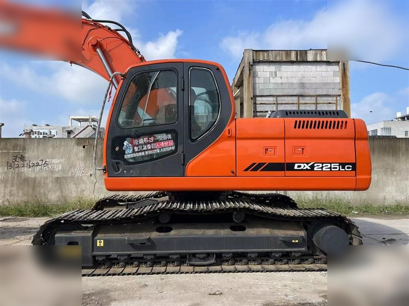 DOOSAN DX225 LC - Crawler excavator: picture 5 DOOSAN DX225 LC - Crawler excavator: picture 5