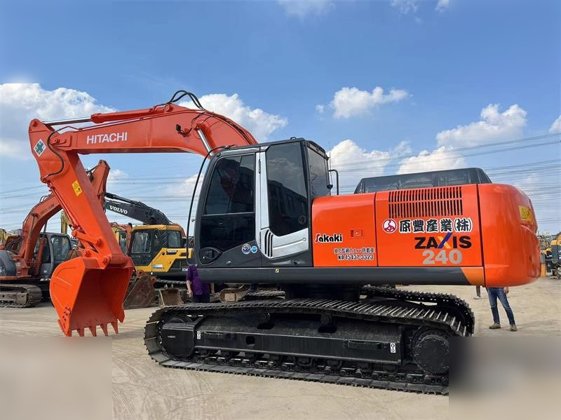 HITACHI ZX240-3 - Crawler excavator: picture 3 HITACHI ZX240-3 - Crawler excavator: picture 3
