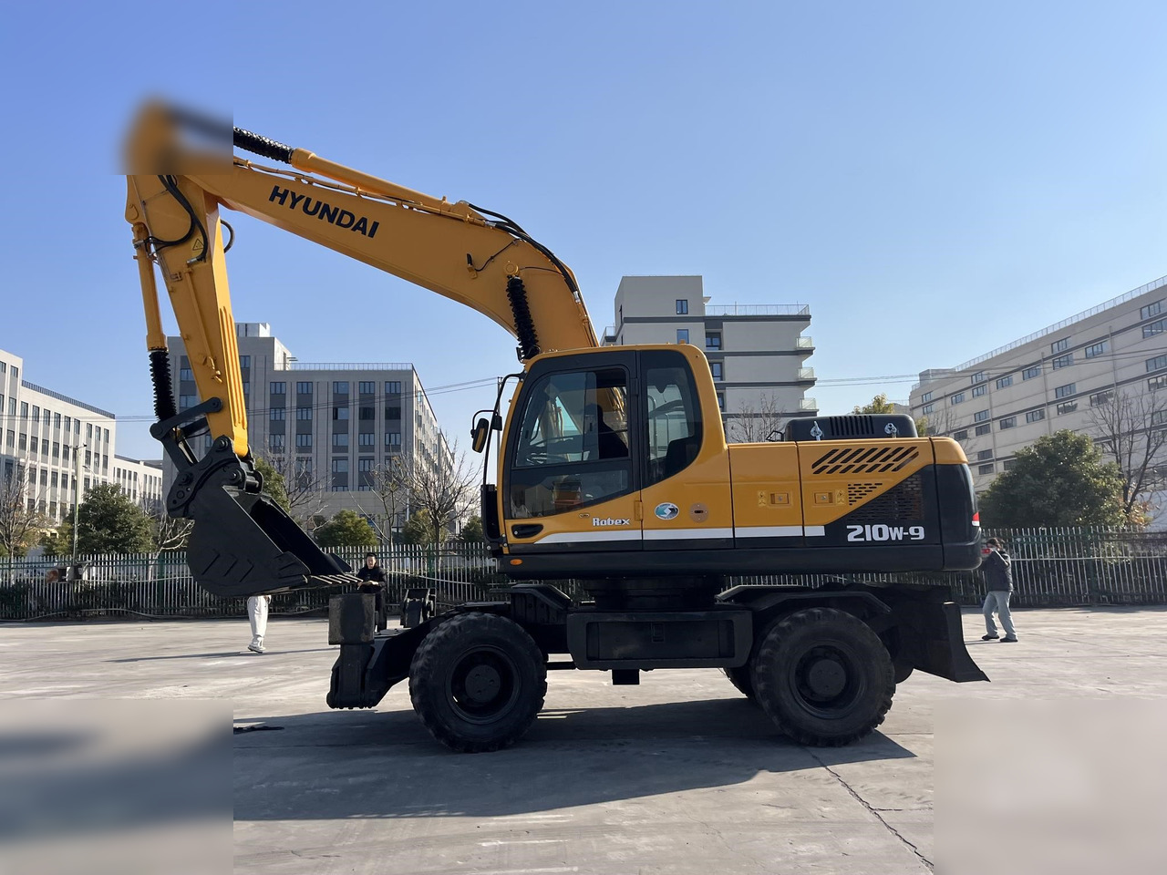 HYUNDAI ROBEX 210W-9 - Wheel excavator: picture 1 HYUNDAI ROBEX 210W-9 - Wheel excavator: picture 1
