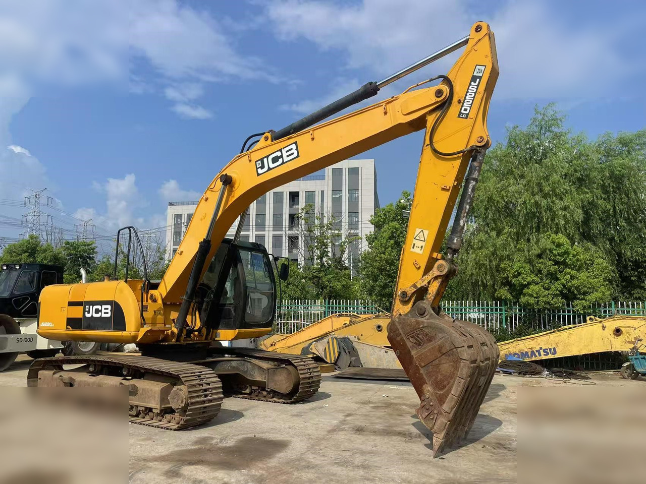 JCB JS220 LC - Crawler excavator: picture 1 JCB JS220 LC - Crawler excavator: picture 1