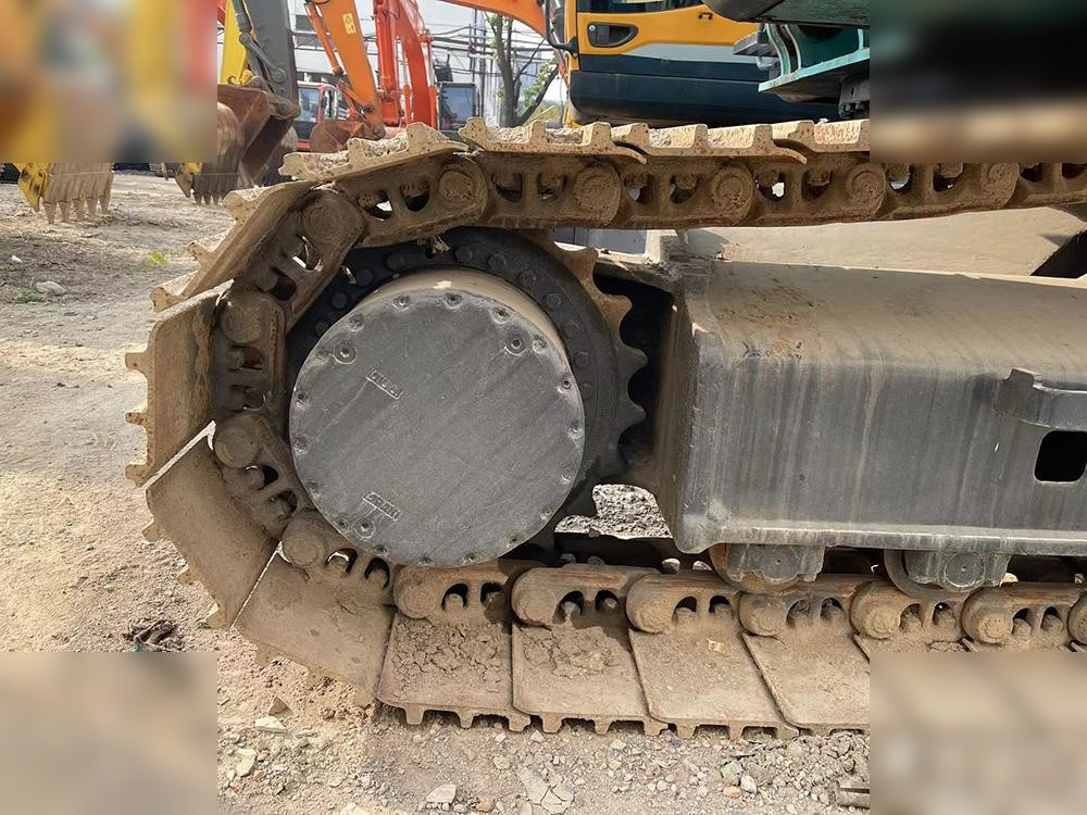 KOBELCO SK200-8 - Crawler excavator: picture 3 KOBELCO SK200-8 - Crawler excavator: picture 3