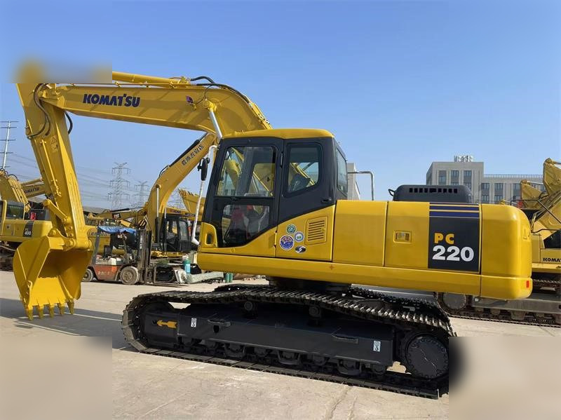 KOMATSU PC220-7 - Crawler excavator: picture 1 KOMATSU PC220-7 - Crawler excavator: picture 1