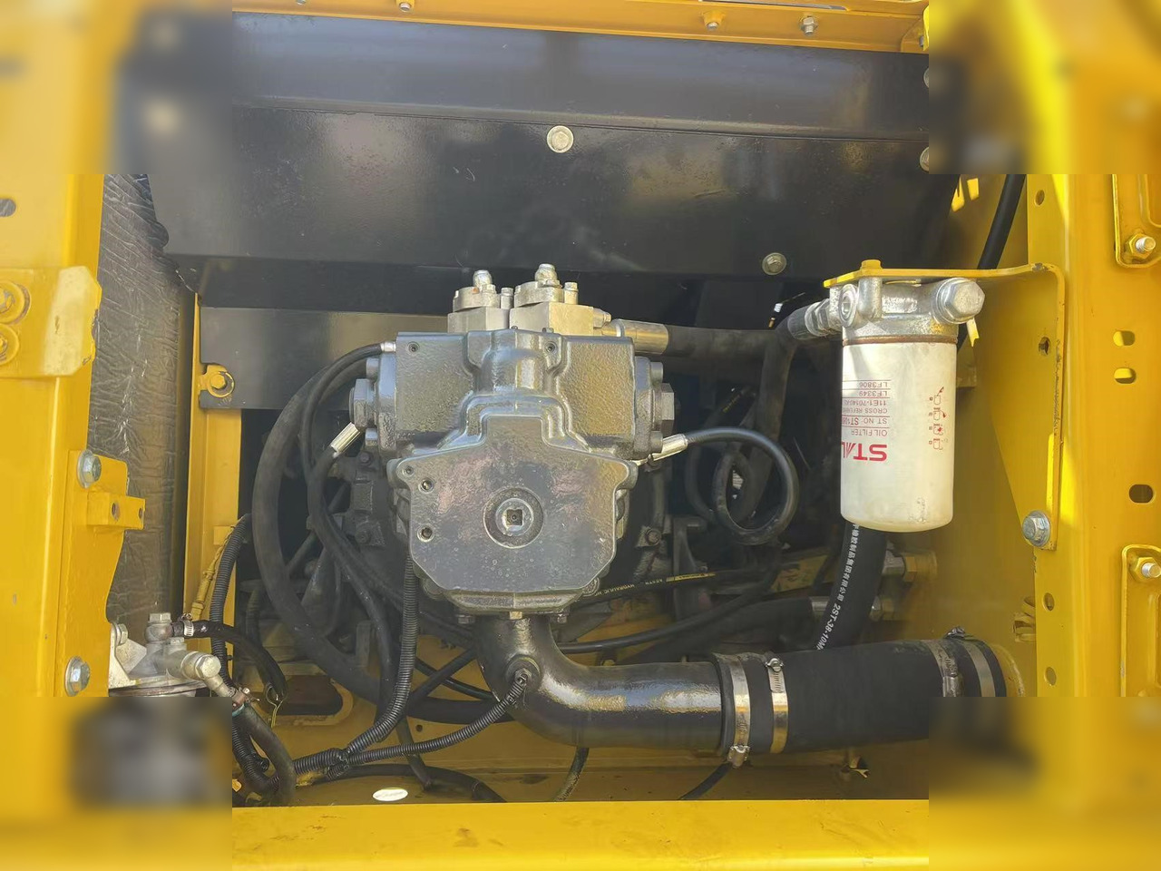 Leasing of KOMATSU PC220-7 KOMATSU PC220-7: picture 11