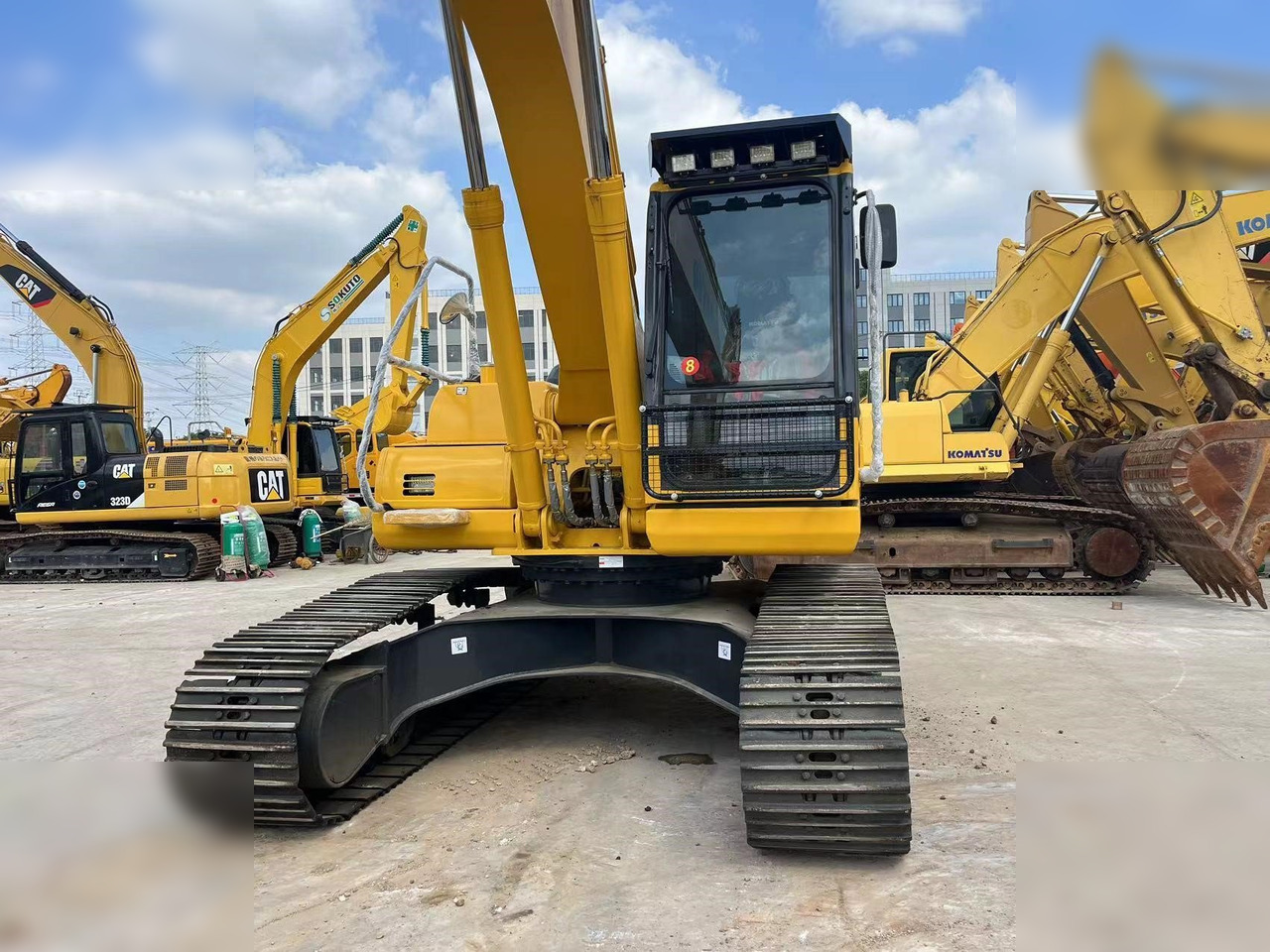 Leasing of KOMATSU PC220-8 KOMATSU PC220-8: picture 6