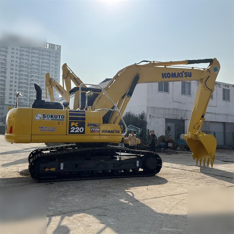 KOMATSU PC220-8 - Crawler excavator: picture 2 KOMATSU PC220-8 - Crawler excavator: picture 2