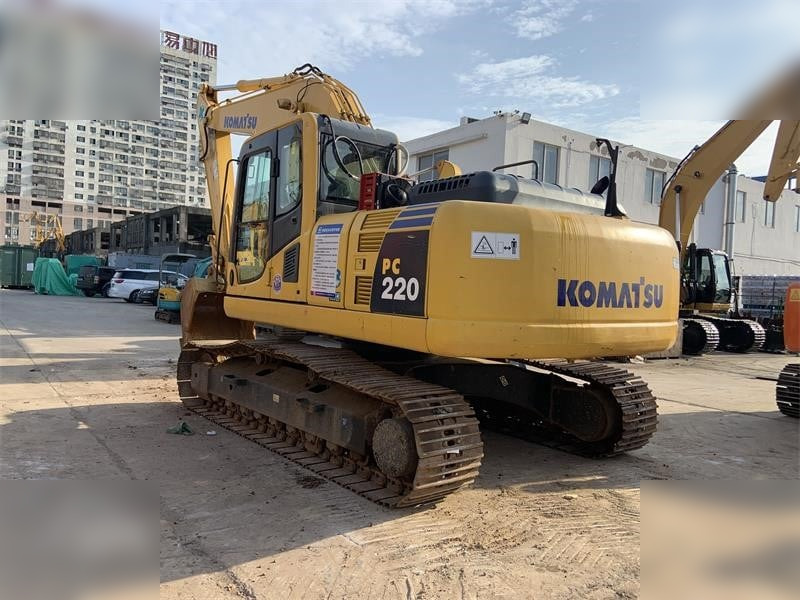 KOMATSU PC220-8N1 - Crawler excavator: picture 2 KOMATSU PC220-8N1 - Crawler excavator: picture 2