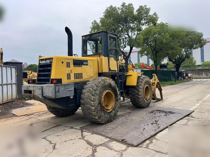 KOMATSU WA320-3 - Wheel loader: picture 3 KOMATSU WA320-3 - Wheel loader: picture 3