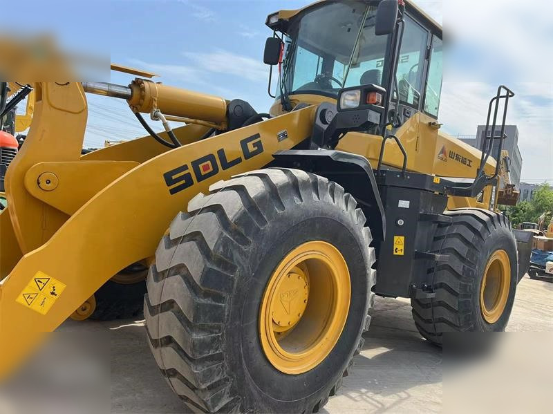 SDLG L958F - Wheel loader: picture 5 SDLG L958F - Wheel loader: picture 5
