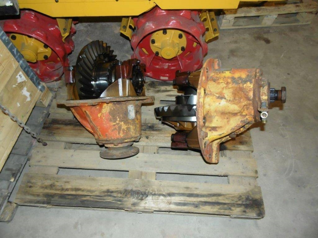 Volvo Dumper Diff+drivaxlar+nav A 25 - Drive shaft for Construction machinery: picture 2 Volvo Dumper Diff+drivaxlar+nav A 25 - Drive shaft for Construction machinery: picture 2