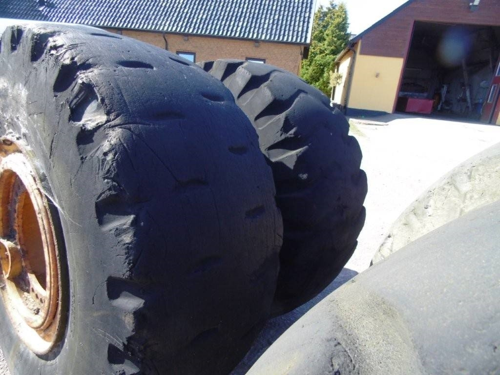 Däck - Tire for Construction machinery: picture 5 Däck - Tire for Construction machinery: picture 5