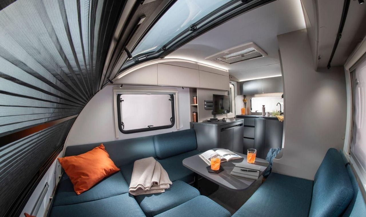 Adria Action 391 LH Sports*FUßBODEN-TEMP*SCHWENK-TISCH - Caravan: picture 3 Adria Action 391 LH Sports*FUßBODEN-TEMP*SCHWENK-TISCH - Caravan: picture 3