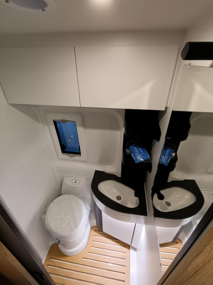 Camper van Clever Celebration 600 MJ24*AHK*MARKISE*ACC*R-KAM*RADIO: picture 21 Camper van Clever Celebration 600 MJ24*AHK*MARKISE*ACC*R-KAM*RADIO: picture 21