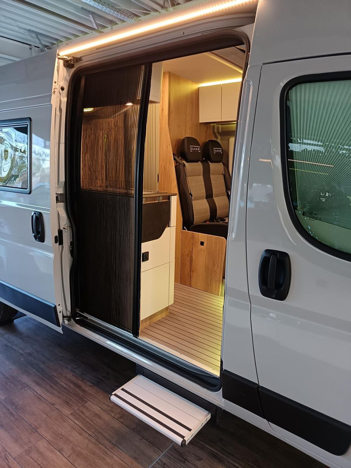 Camper van Clever Celebration 600 MJ24*AHK*MARKISE*ACC*R-KAM*RADIO: picture 12 Camper van Clever Celebration 600 MJ24*AHK*MARKISE*ACC*R-KAM*RADIO: picture 12