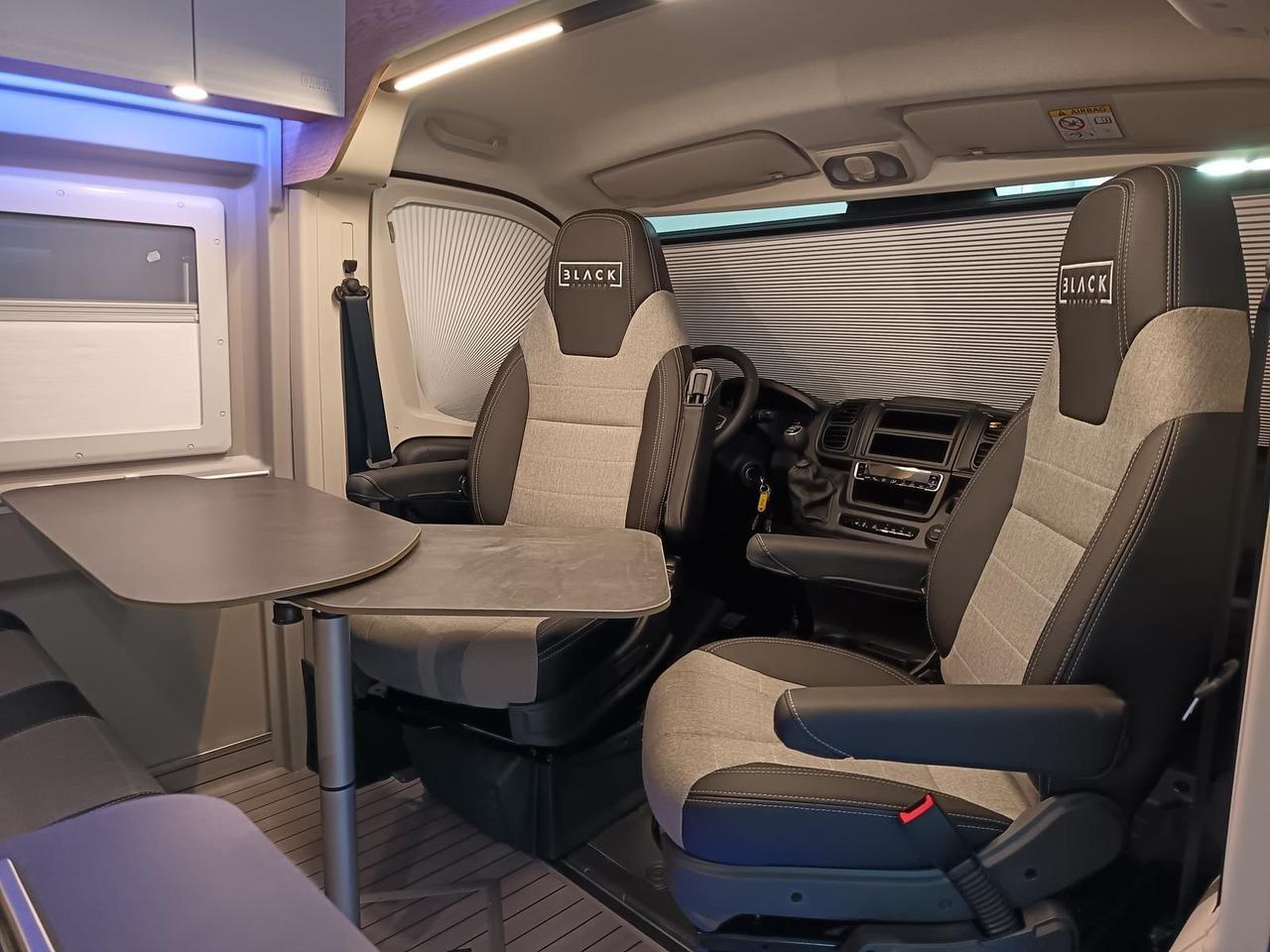 Camper van Clever Celebration 600 MJ24*AHK*MARKISE*ACC*R-KAM*RADIO: picture 13 Camper van Clever Celebration 600 MJ24*AHK*MARKISE*ACC*R-KAM*RADIO: picture 13