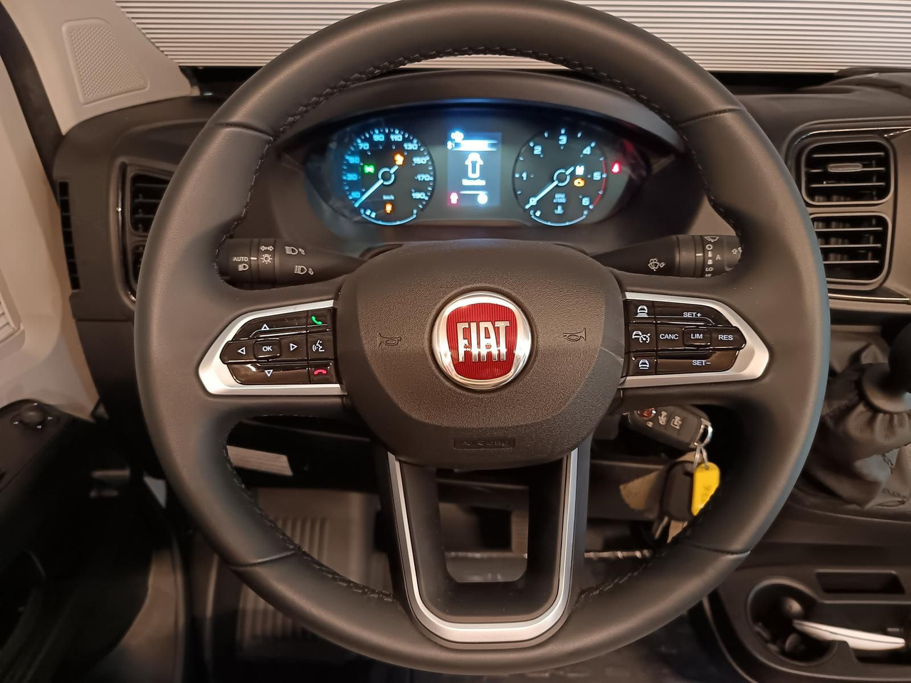 Camper van Clever Celebration 600 MJ24*AHK*MARKISE*ACC*R-KAM*RADIO: picture 25 Camper van Clever Celebration 600 MJ24*AHK*MARKISE*ACC*R-KAM*RADIO: picture 25