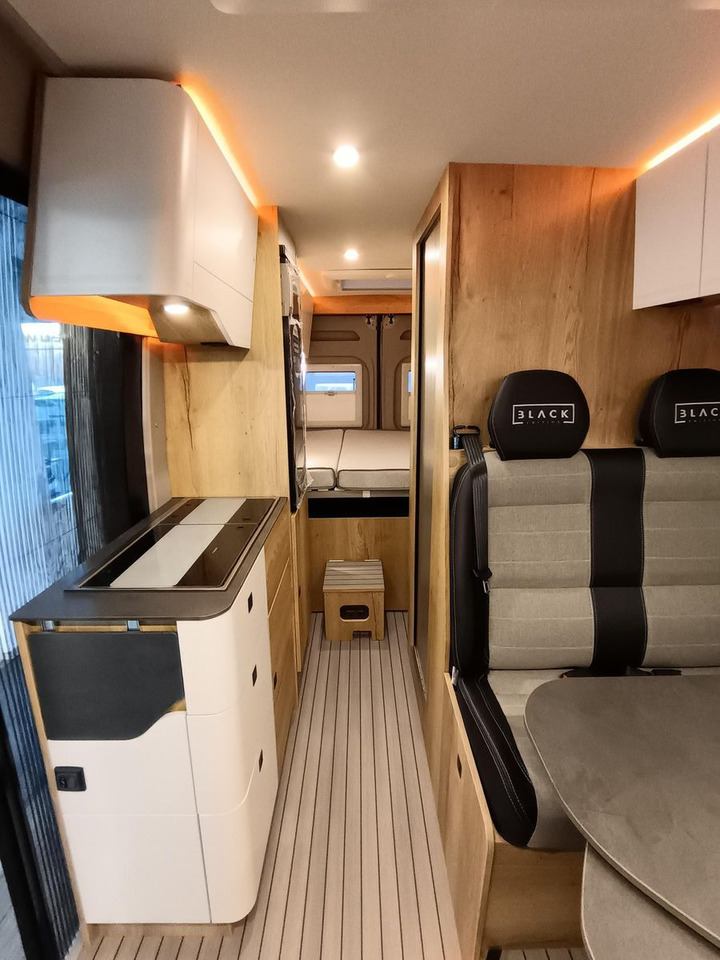 Camper van Clever Celebration 600 MJ24*AHK*MARKISE*ACC*R-KAM*RADIO: picture 16 Camper van Clever Celebration 600 MJ24*AHK*MARKISE*ACC*R-KAM*RADIO: picture 16